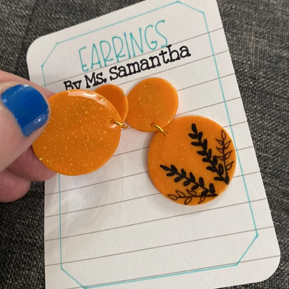 Clay Earrings - Picture 3 of 6